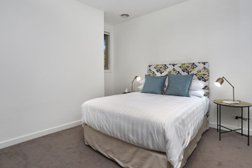 StayCentral Kew townhouse - on Wellington (Book Direct) Photo