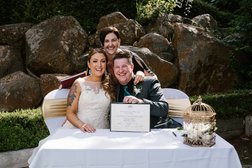 Amber the Celebrant - Awesome Weddings, Marriages and Funerals in Melbourne