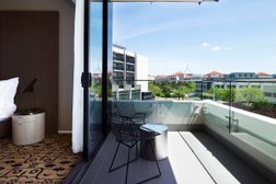 Burbury Hotel Canberra Photo