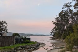 Huon Charm Waterfront Cottage - THE BOATHOUSE in Tasmania