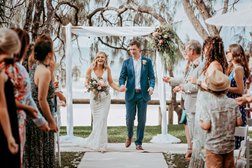 Fancy and Free Weddings in Queensland