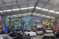 YB Garage in Logan City
