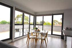 StayCentral - Heidelberg Heights Penthouse (Book Direct) in Melbourne